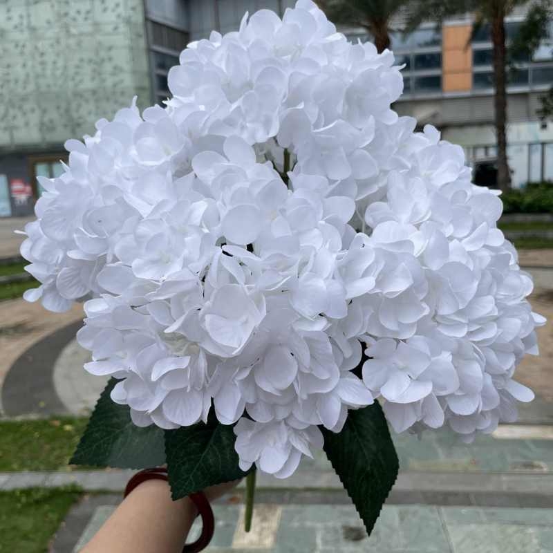 High-grade silk hydrangea flowers