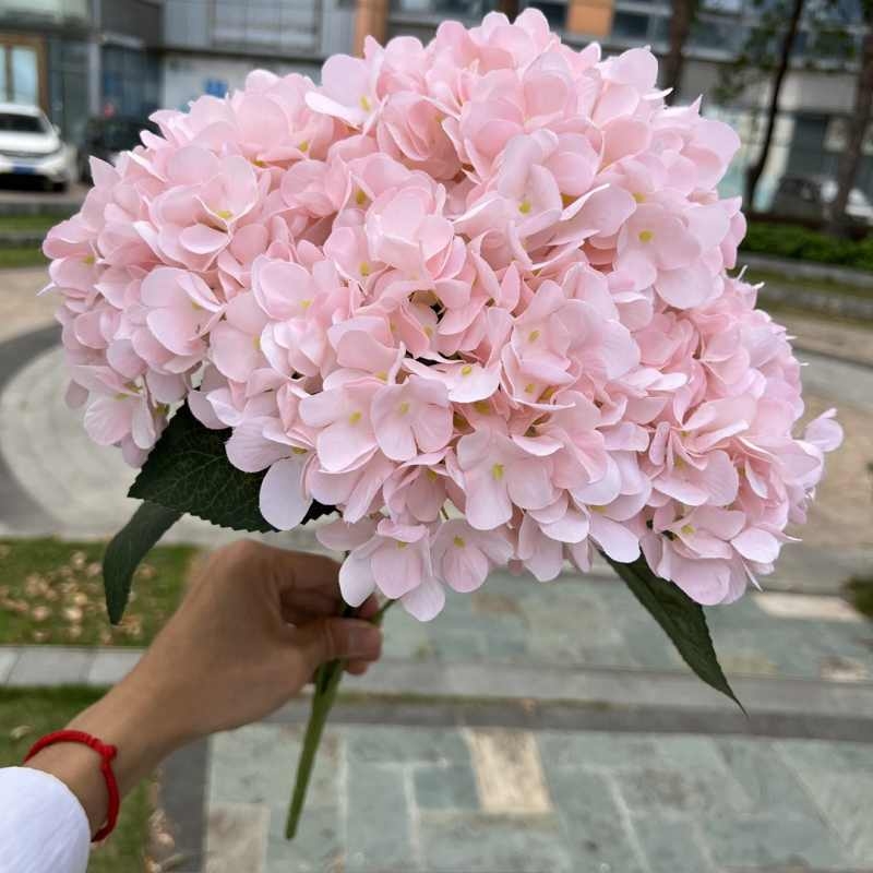 High-grade silk hydrangea flowers