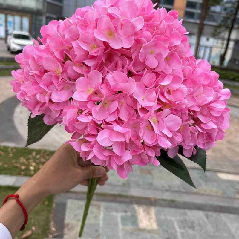 High-grade silk hydrangea flowers
