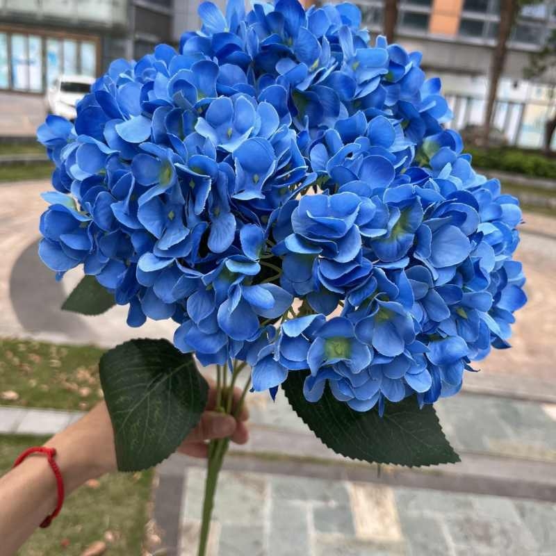 High-grade silk hydrangea flowers