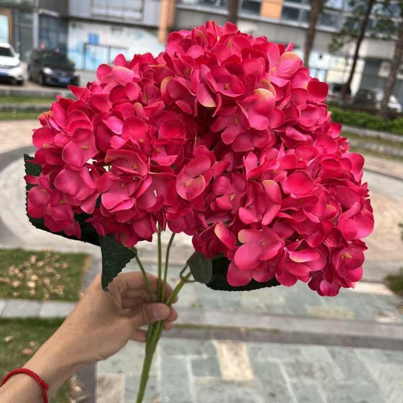 High-grade silk hydrangea flowers
