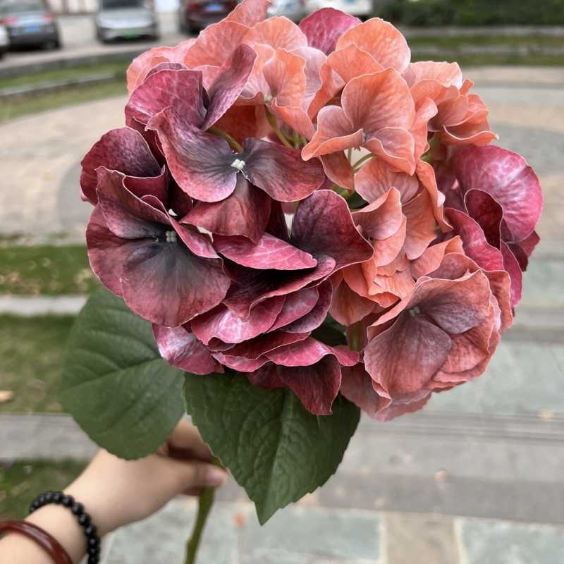 Soft-touch Plastic hydrangea