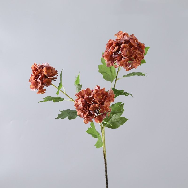 Hand-feel moisturizing artificial hydrangea flowers