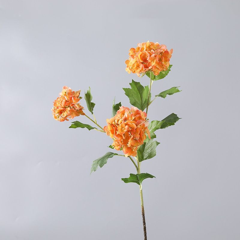 Hand-feel moisturizing artificial hydrangea flowers