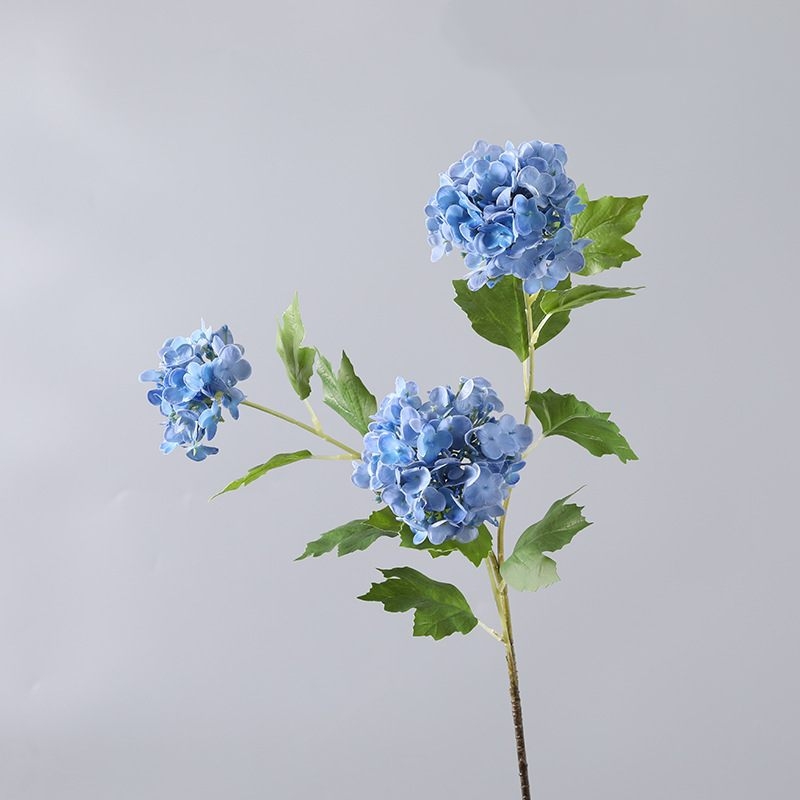 Hand-feel moisturizing artificial hydrangea flowers