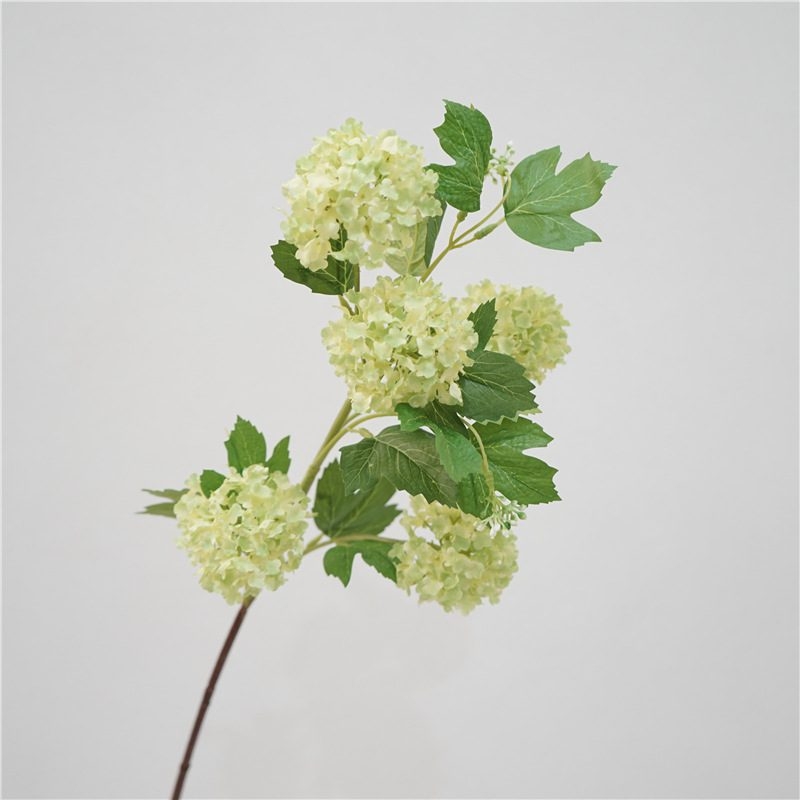Snowball-shaped silk hydrangea
