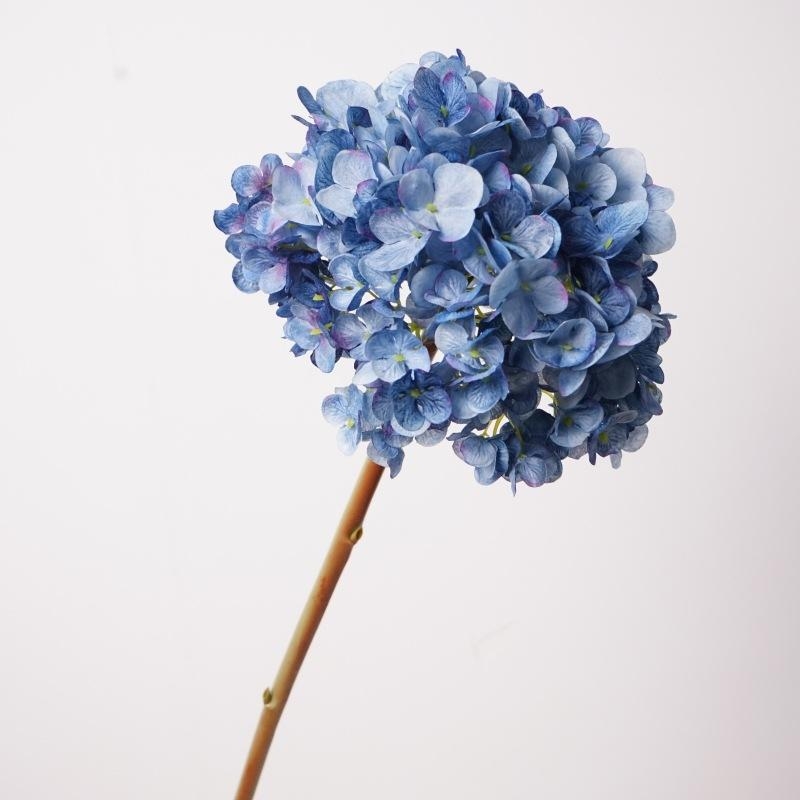 Simulated Dutch hydrangea