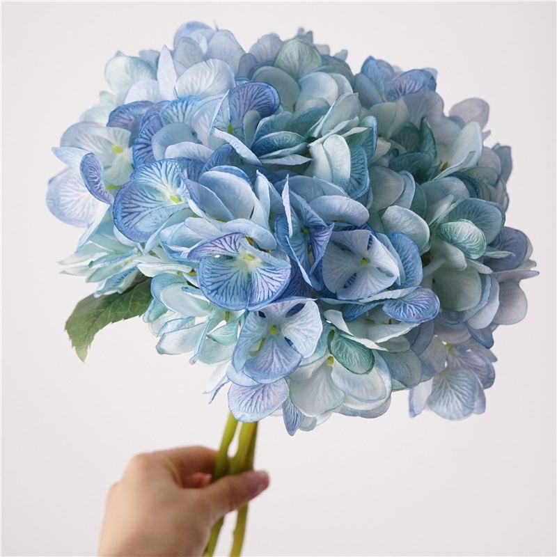 Hand-tied silk hydrangea