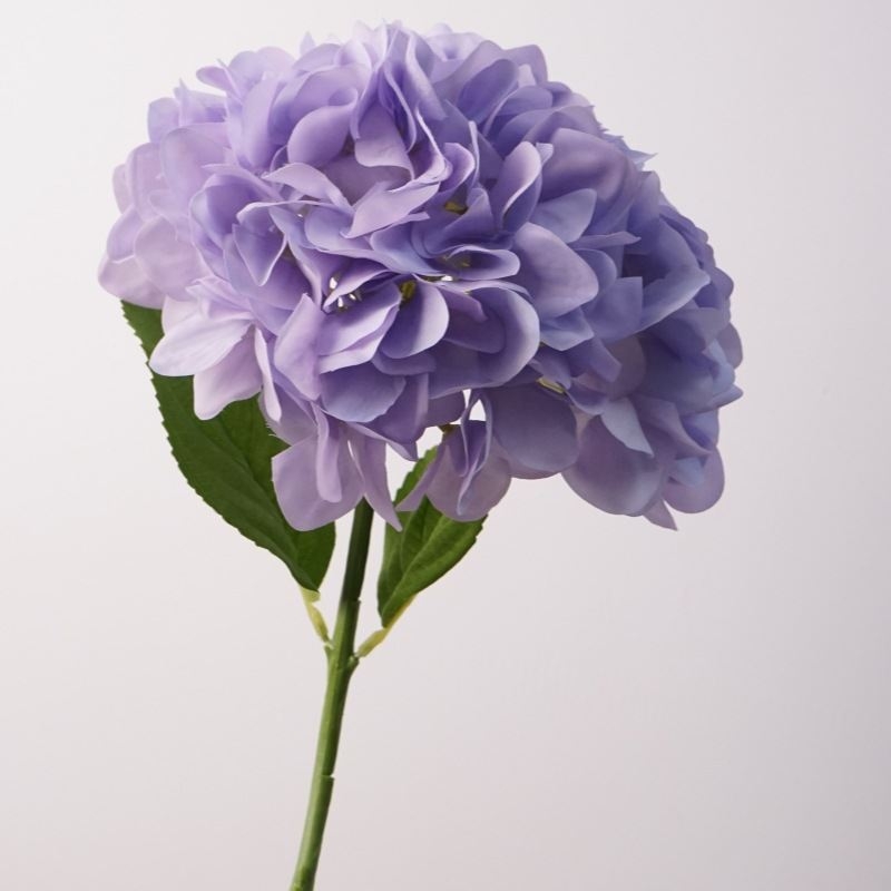 Hand-soft moisturizing artificial hydrangea