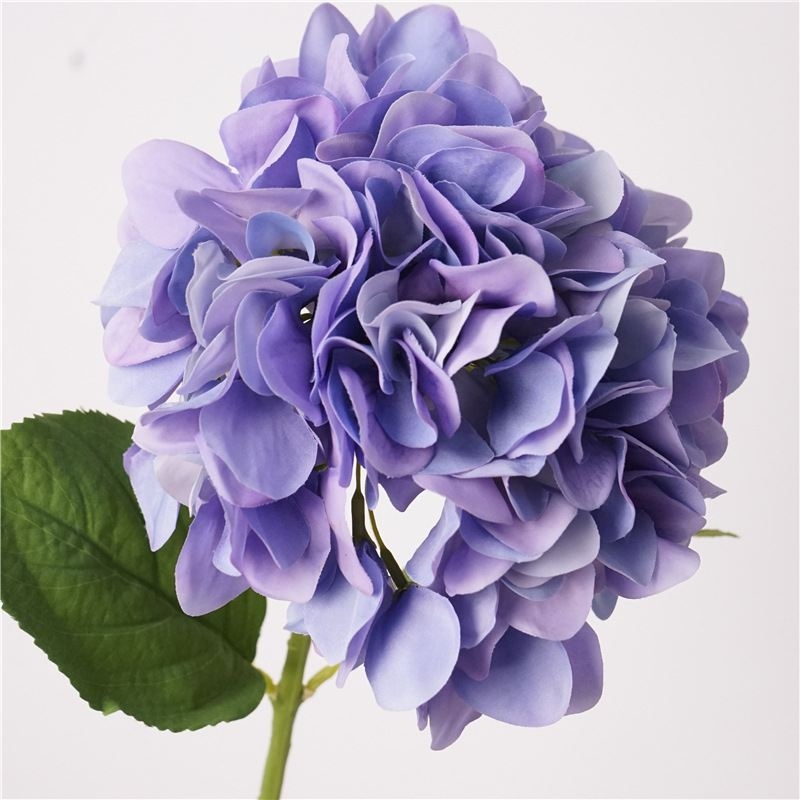 Hand-soft moisturizing artificial hydrangea