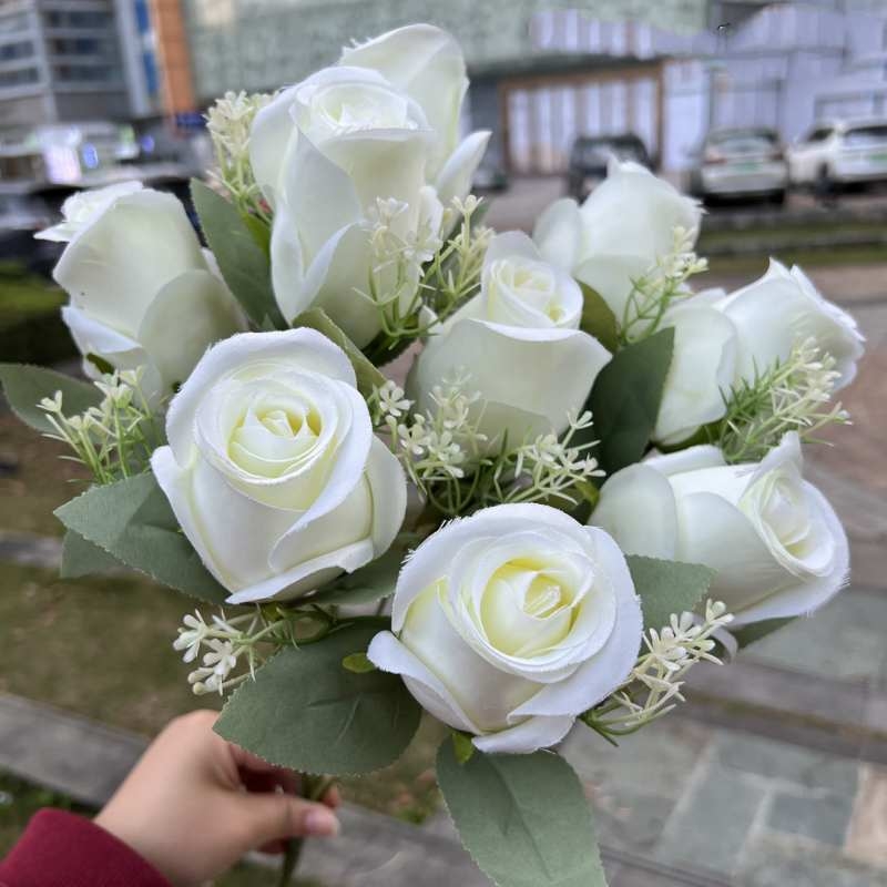 Artificial rosebud with nine flowers