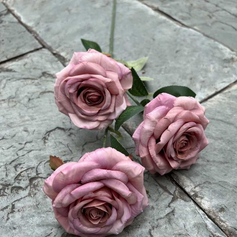 Simulated roses with three flower heads and curled edges