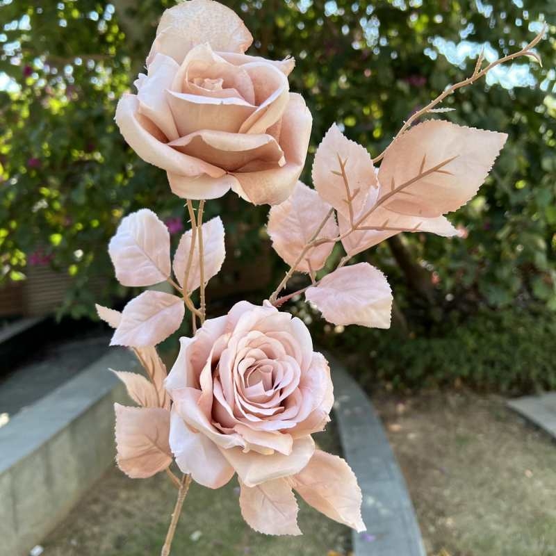 Autumn-colored artificial roses