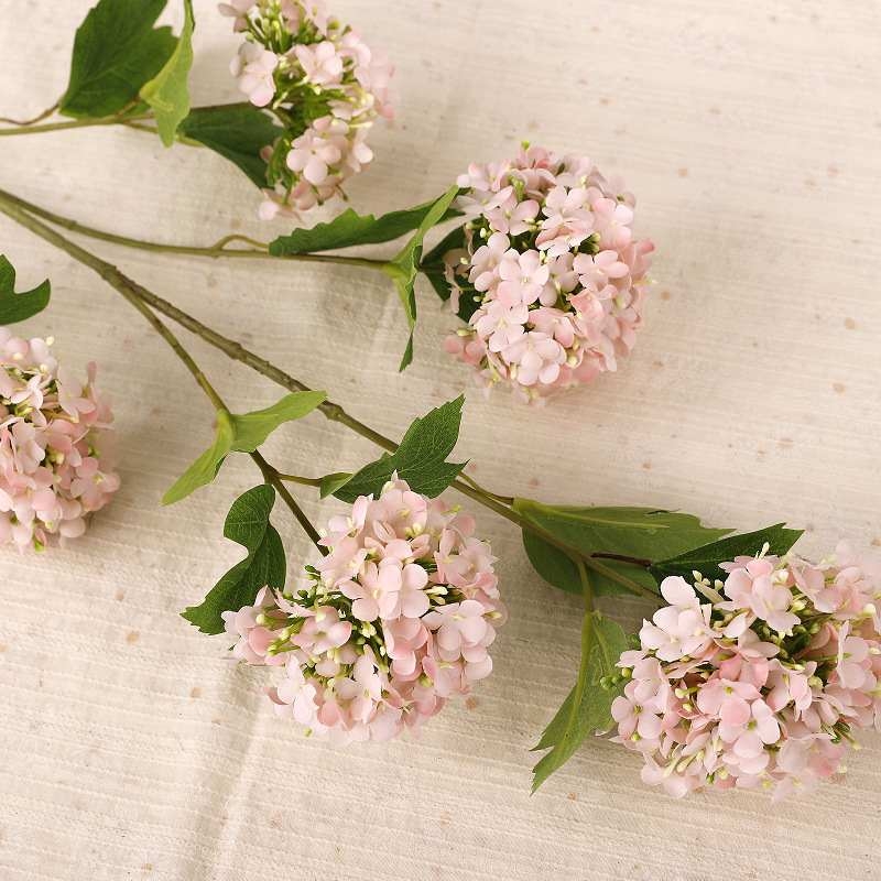 Snowball-shaped artificial hydrangea
