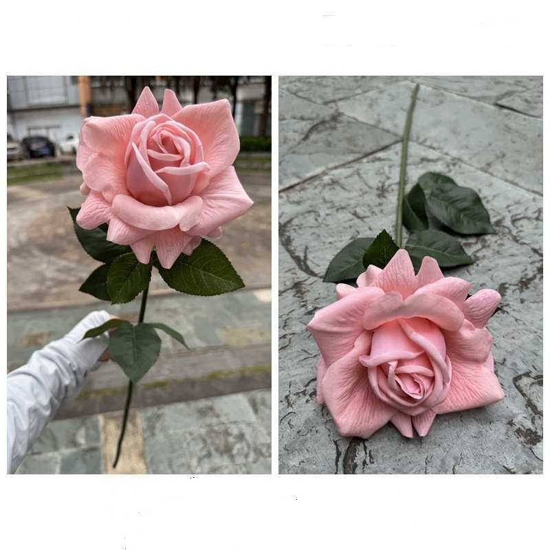 Moisturizing rose with curled edge