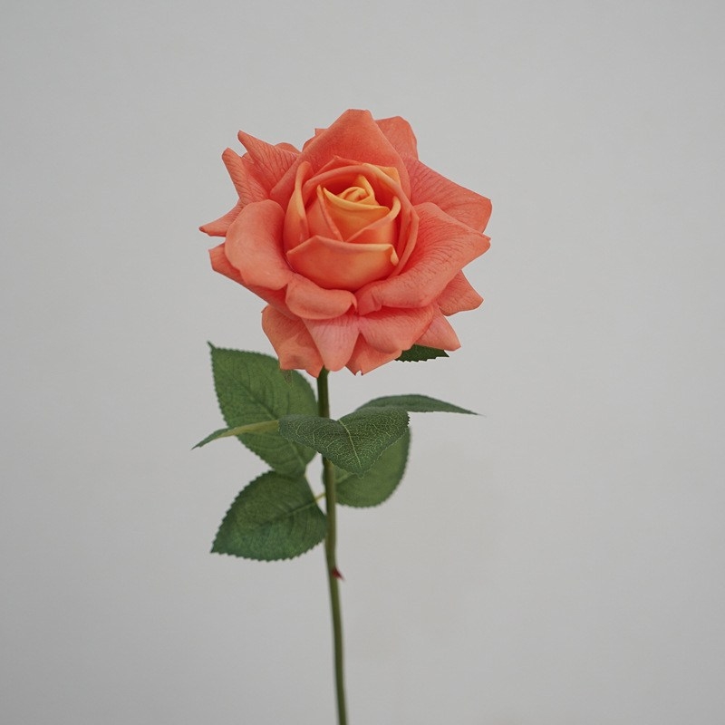 High-quality moisturizing simulated rose
