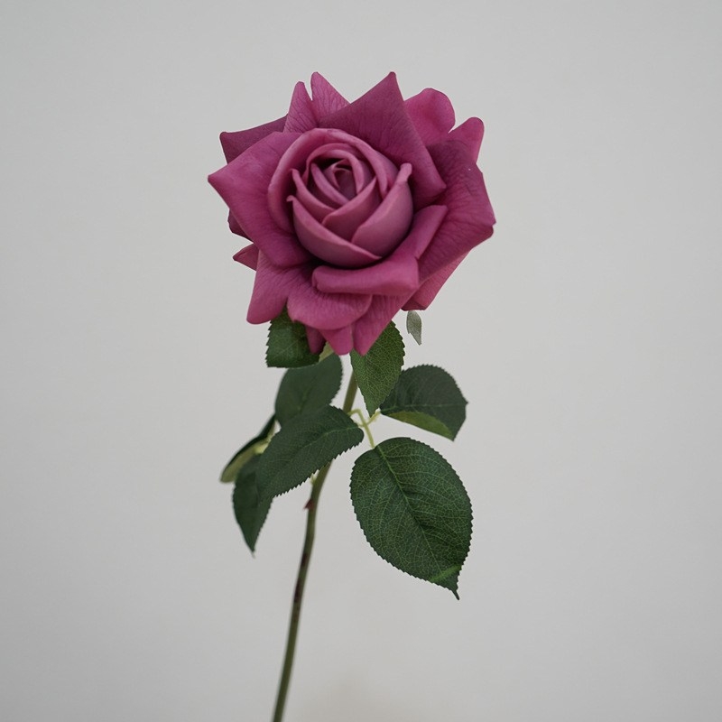 High-quality moisturizing simulated rose