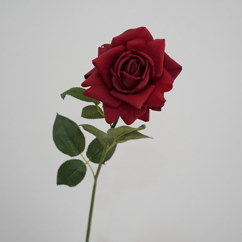 High-quality moisturizing simulated rose