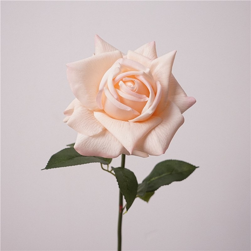High-quality moisturizing simulated rose