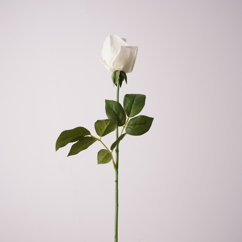 Wholesale artificial roses with a hand feel
