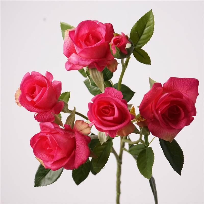 High-simulation rose bouquet
