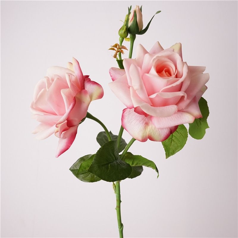 Lifelike fake roses