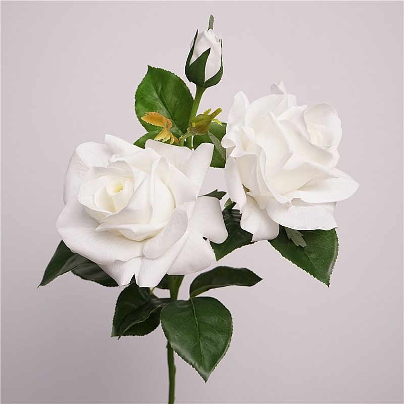 Lifelike fake roses