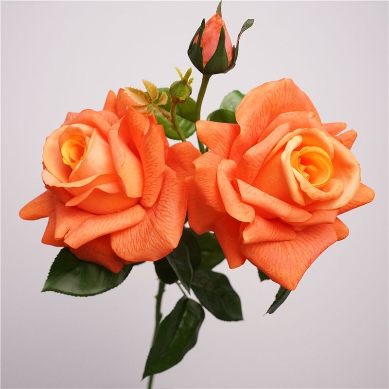Lifelike fake roses