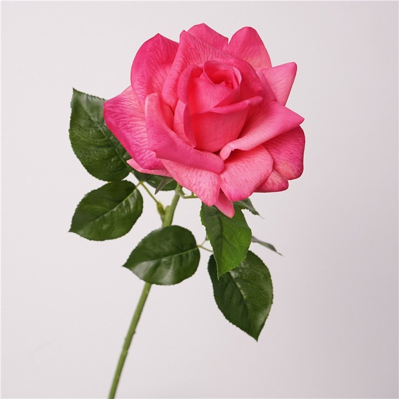 Lifelike handmade roses
