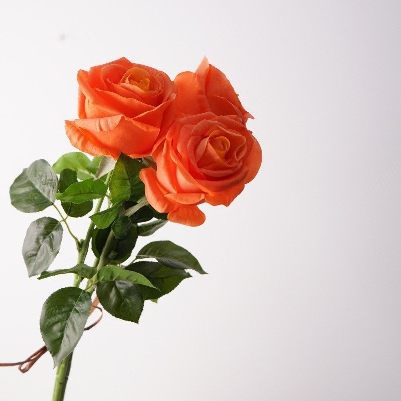 Wholesale Lifelike Artificial Roses