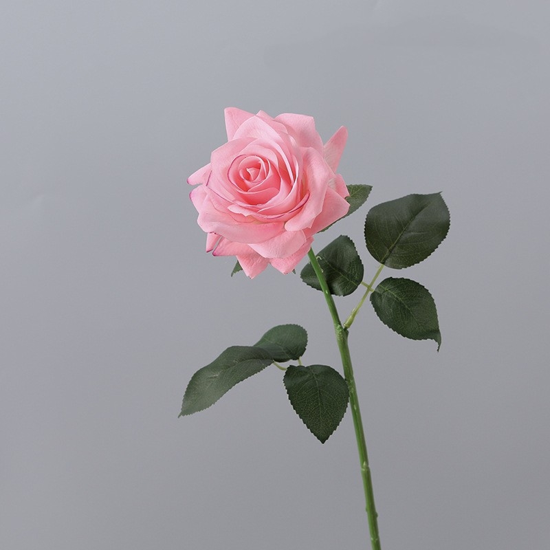 Wholesale realistic artificial roses