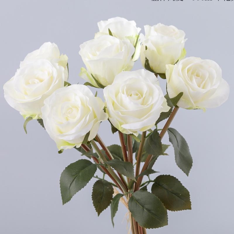 Artificial silk bouquet containing 8 roses