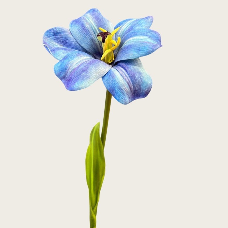 Smiley face-shaped artificial tulips
