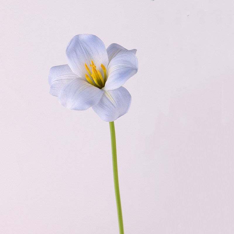 Smile-shaped artificial tulip