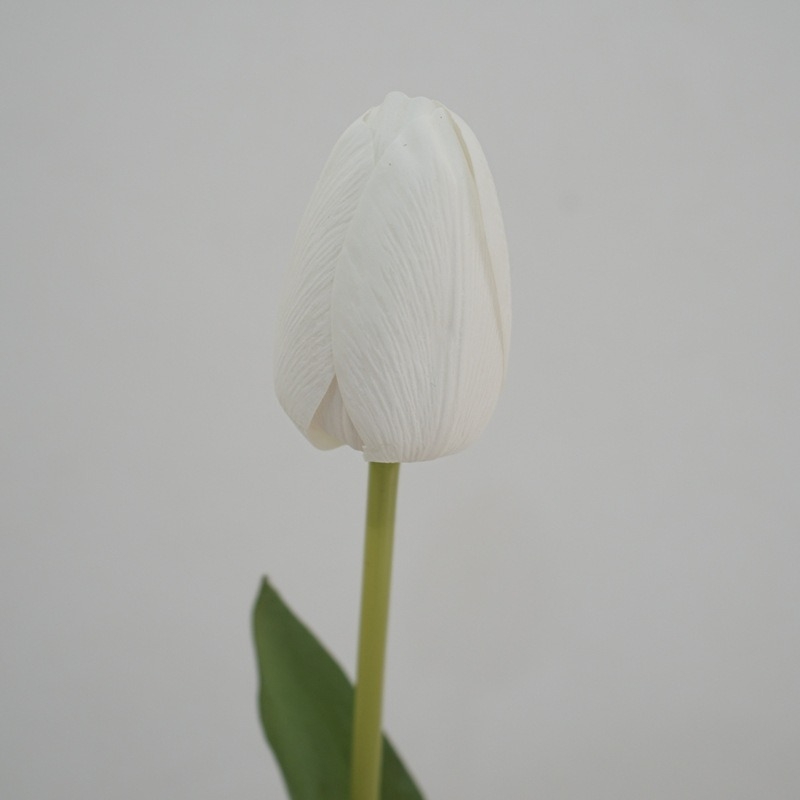 Lifelike fake tulips