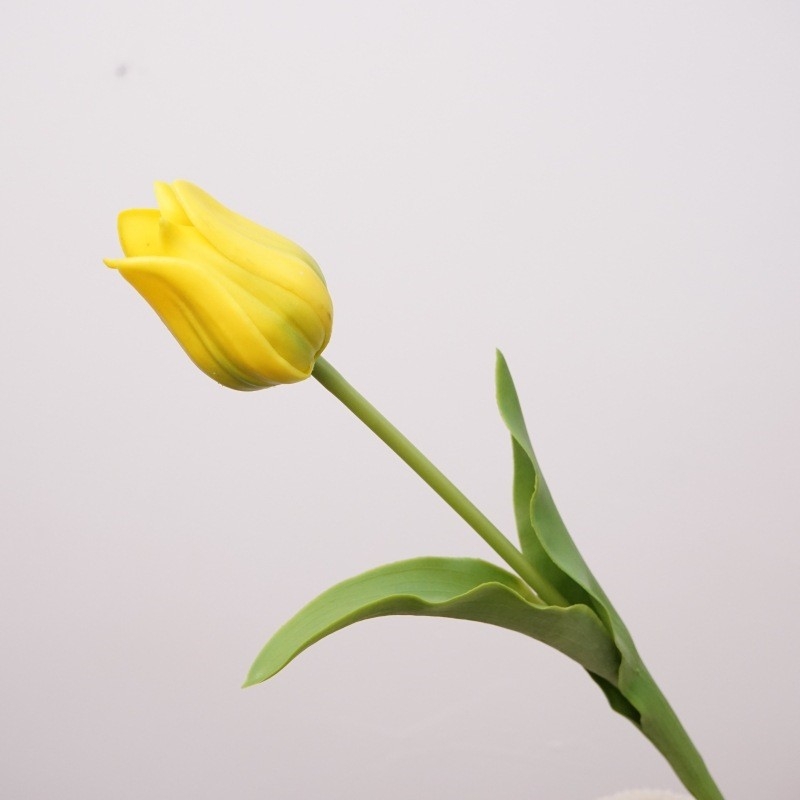 Wholesale of high-quality fake tulips