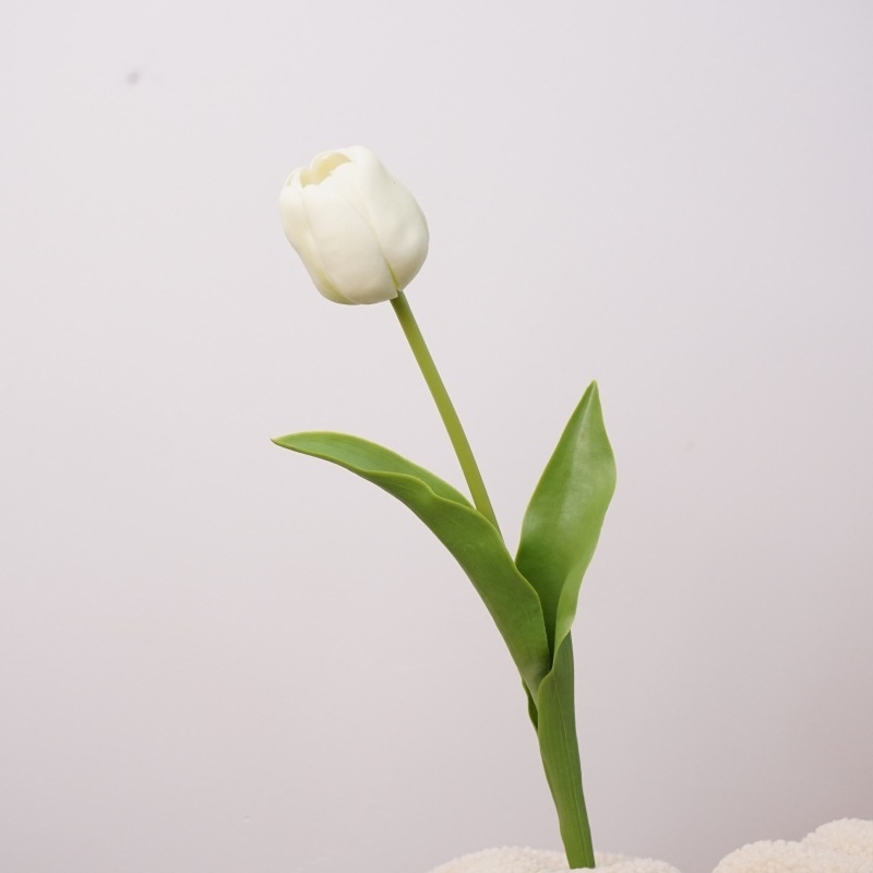 Factory direct sales of artificial tulips