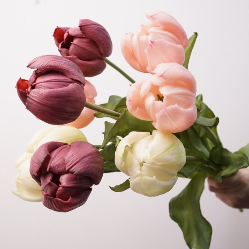 Highly realistic tulip buds