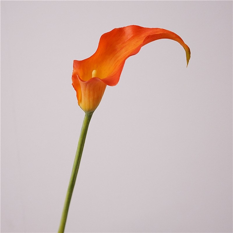 Artificial Dutch calla lilies