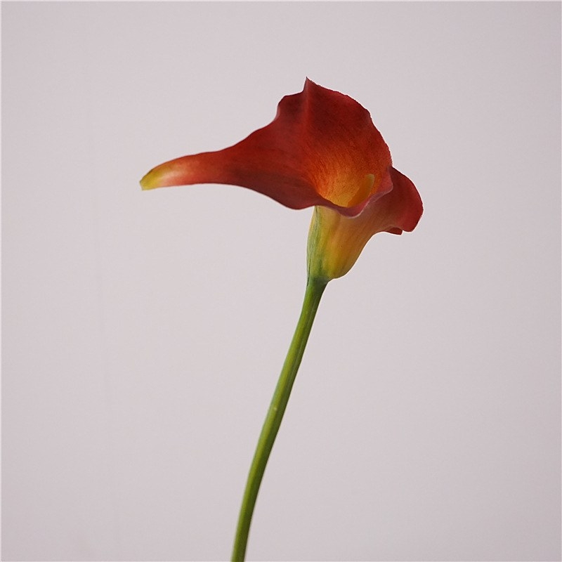 Artificial Dutch calla lilies