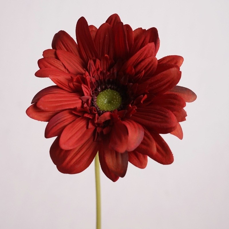Hand-feeling moisturizing simulated gerbera