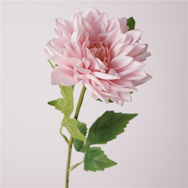 Realistic fake dahlias