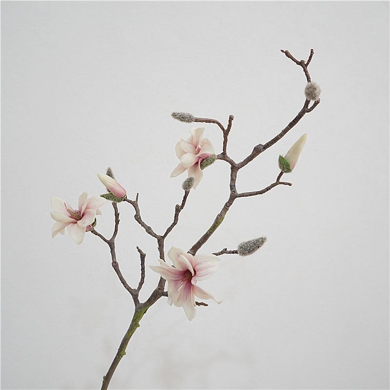 High-quality artificial magnolia flowers