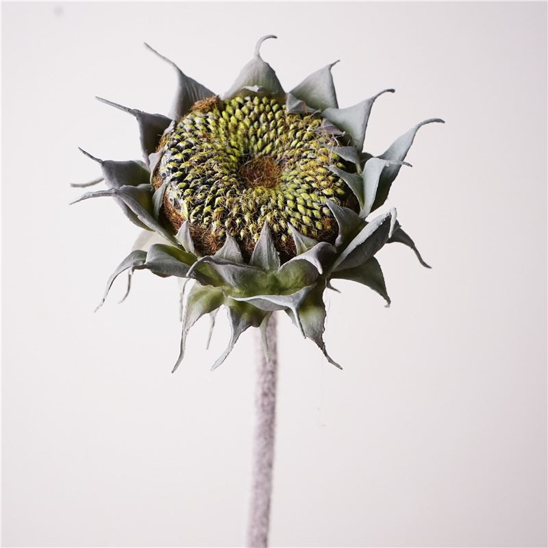 High-quality artificial sunflower