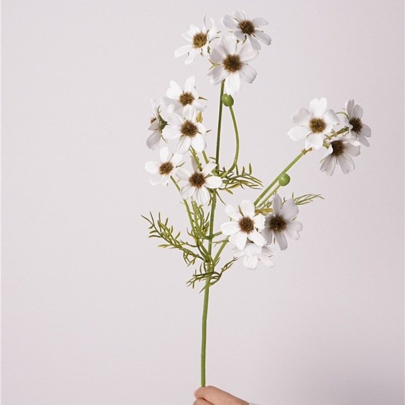 Artificial chrysanthemums with a good feel