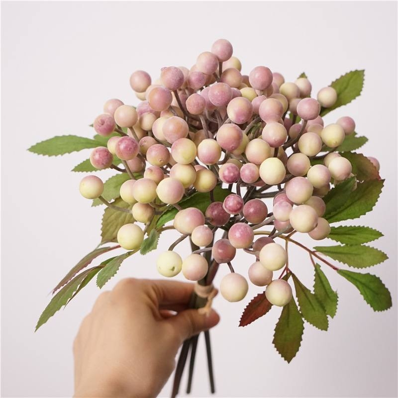 Artificial  berry and leaf bundle