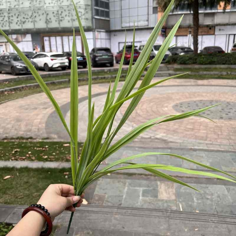 Artificial Wide Leaf Chlorophytum Bunch