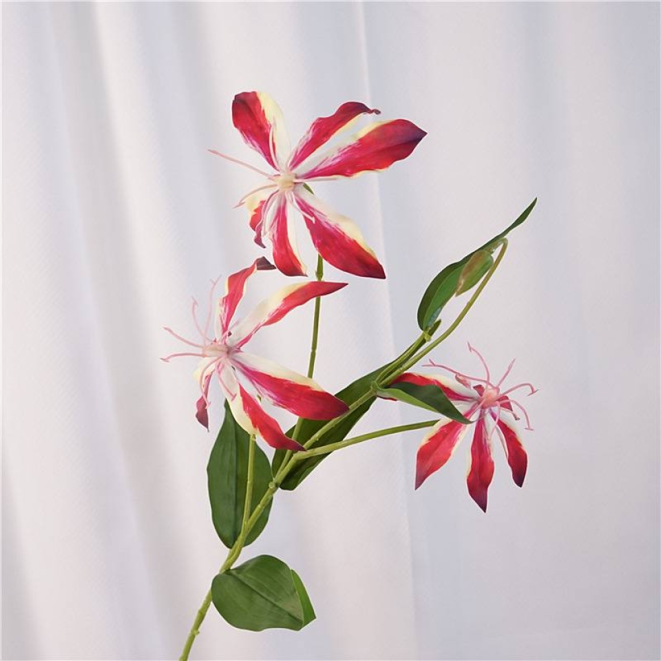 Artificial lilies with a realistic feel